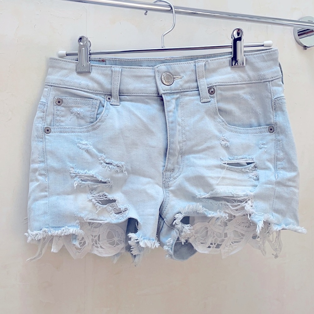 Women’s Light wash super stretch shorts